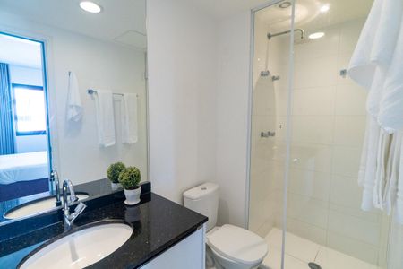Studio para alugar com 33m², 1 quarto e 1 vaga Studio para alugar com 33m², 1 quarto e 1 vagaBanheiro