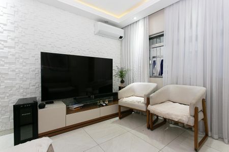 Casa à venda com 125m², 2 quartos e 1 vagaSala