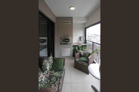 Apartamento à venda com 79m², 3 quartos e 1 vaga Apartamento à venda com 79m², 3 quartos e 1 vagaVaranda