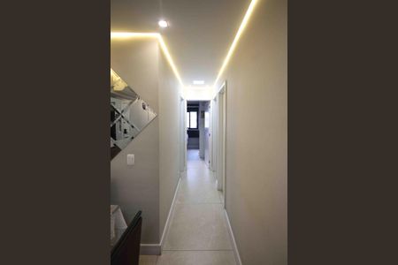 Apartamento à venda com 79m², 3 quartos e 1 vaga Apartamento à venda com 79m², 3 quartos e 1 vagaCorredor