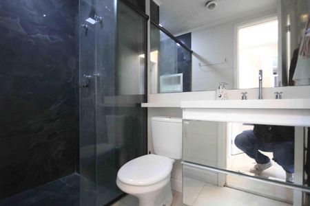 Apartamento à venda com 79m², 3 quartos e 1 vaga Apartamento à venda com 79m², 3 quartos e 1 vagaBanheiro Social