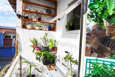 Casa de condomínio à venda com 72m², 2 quartos e 1 vagaVaranda