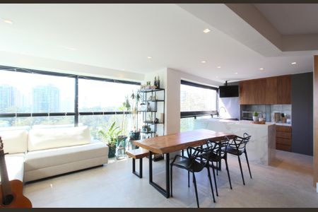 Apartamento à venda com 242m², 4 quartos e 4 vagasSala