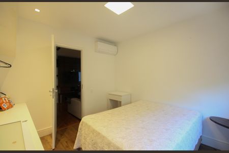 Apartamento à venda com 242m², 4 quartos e 4 vagasQuarto 4