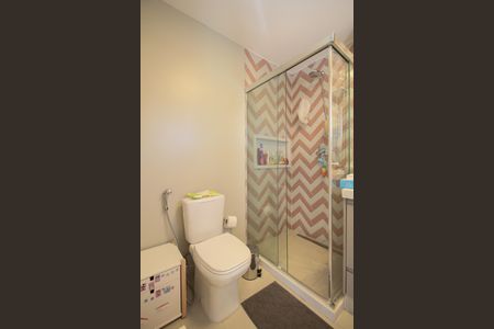 Apartamento à venda com 242m², 4 quartos e 4 vagasBanheiro do Quarto 4