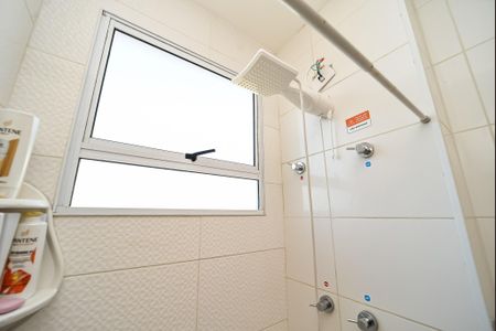 Apartamento à venda com 65m², 2 quartos e 1 vagaBanheiro Social