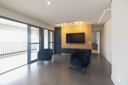 Apartamento à venda com 124m², 2 quartos e 2 vagasSala
