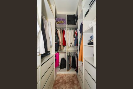 Apartamento à venda com 151m², 4 quartos e 3 vagasCloset da Suíte 2
