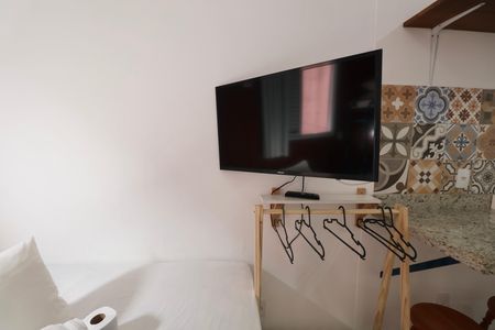 Sala de apartamento para alugar com 1 quarto, 20m² em Jardim Virginia, Guarujá