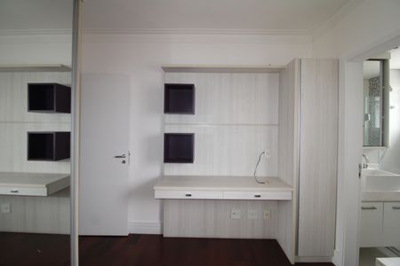 Apartamento à venda com 140m², 3 quartos e 3 vagasSuíte 2