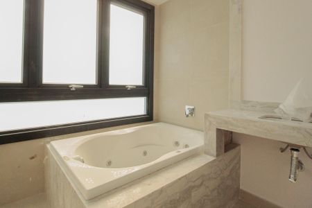 Apartamento à venda com 170m², 3 quartos e 3 vagasBanheiro da Suíte 3