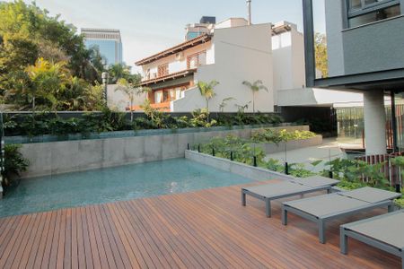 Apartamento à venda com 170m², 3 quartos e 3 vagasÁrea comum - Piscina