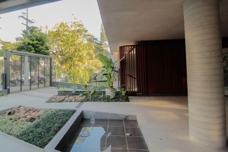 Apartamento à venda com 170m², 3 quartos e 3 vagasFachada e portaria