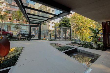 Apartamento à venda com 170m², 3 quartos e 3 vagasFachada e portaria