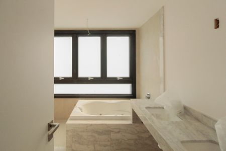 Apartamento à venda com 170m², 3 quartos e 3 vagasBanheiro da Suíte 3