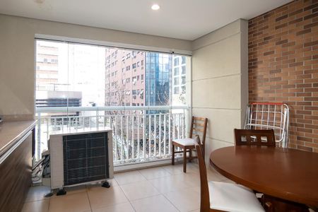 Apartamento para alugar com 64m², 2 quartos e 1 vagaVaranda