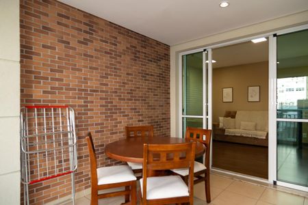 Apartamento para alugar com 64m², 2 quartos e 1 vagaVaranda