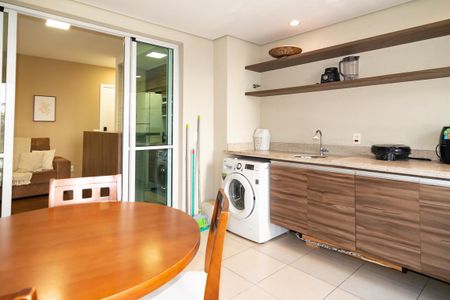 Apartamento para alugar com 64m², 2 quartos e 1 vagaVaranda