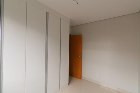 Apartamento à venda com 165m², 3 quartos e 4 vagasQuarto 2