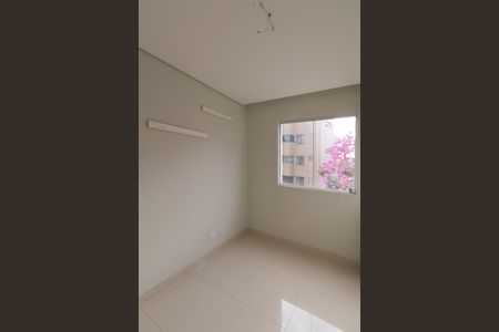 Apartamento à venda com 165m², 3 quartos e 4 vagasQuarto 2