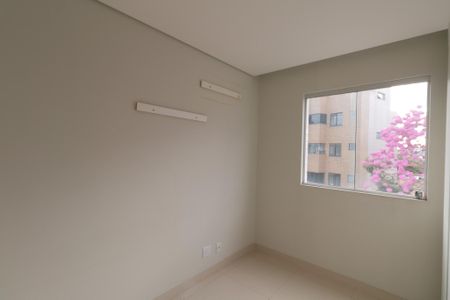 Apartamento à venda com 165m², 3 quartos e 4 vagasQuarto 2