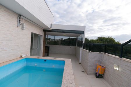 Apartamento à venda com 165m², 3 quartos e 4 vagasCobertura