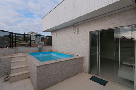 Apartamento à venda com 165m², 3 quartos e 4 vagasCobertura