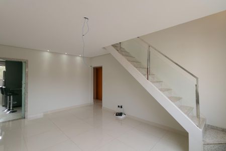 Apartamento à venda com 165m², 3 quartos e 4 vagasSala