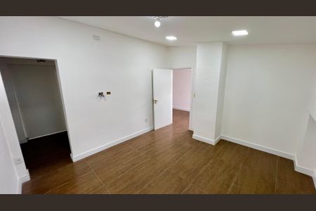 Casa à venda com 425m², 4 quartos e 2 vagasSuíte 2