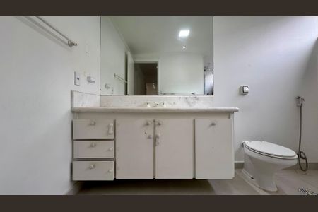 Casa à venda com 425m², 4 quartos e 2 vagasBanheiro