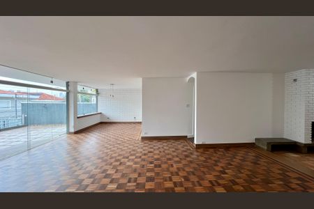 Casa à venda com 425m², 4 quartos e 2 vagasSala