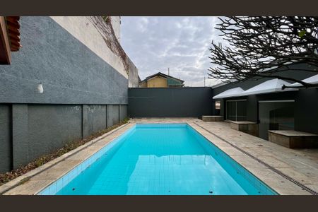 Casa à venda com 425m², 4 quartos e 2 vagasPiscina