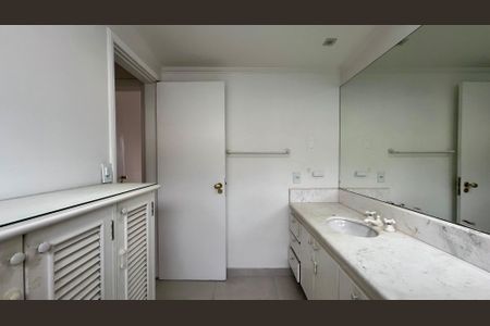 Casa à venda com 425m², 4 quartos e 2 vagasBanheiro