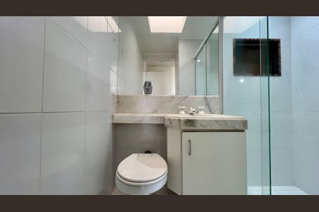 Casa à venda com 425m², 4 quartos e 2 vagasBanheiro da Suíte 1