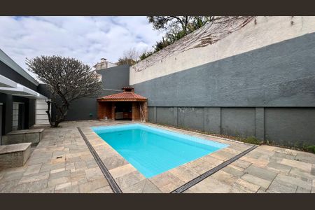 Casa à venda com 425m², 4 quartos e 2 vagasPiscina