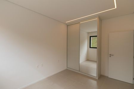 Casa de condomínio à venda com 208m², 3 quartos e 2 vagasQuarto 