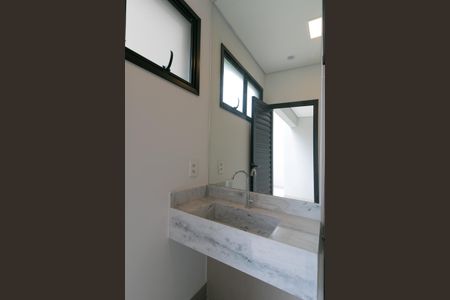 Casa de condomínio à venda com 208m², 3 quartos e 2 vagasLavabo