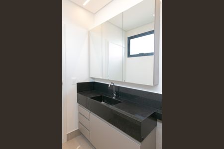 Casa de condomínio à venda com 208m², 3 quartos e 2 vagasBanheiro da Suíte