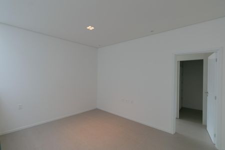 Casa de condomínio à venda com 208m², 3 quartos e 2 vagasSala 2