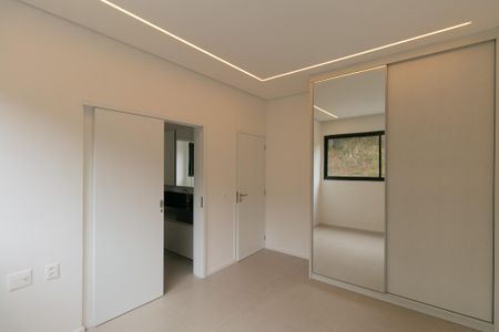 Casa de condomínio à venda com 208m², 3 quartos e 2 vagasSuíte 2