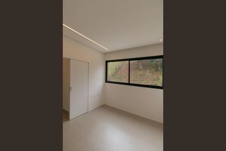 Casa de condomínio à venda com 208m², 3 quartos e 2 vagasQuarto 