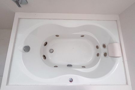 Apartamento à venda com 632m², 4 quartos e 7 vagas Apartamento à venda com 632m², 4 quartos e 7 vagasBanheiro da Suíte master