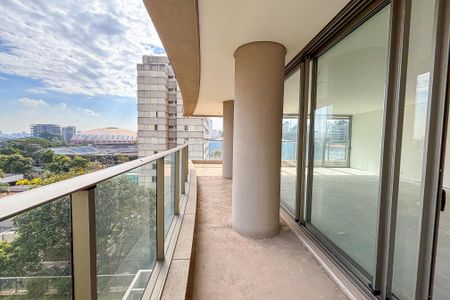 Apartamento à venda com 632m², 4 quartos e 7 vagas Apartamento à venda com 632m², 4 quartos e 7 vagasVaranda