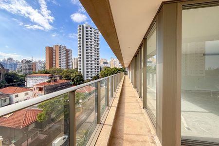 Apartamento à venda com 632m², 4 quartos e 7 vagas Apartamento à venda com 632m², 4 quartos e 7 vagasVaranda