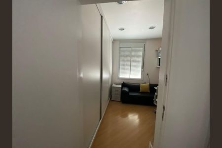 Apartamento à venda com 280m², 4 quartos e 2 vagas Apartamento à venda com 280m², 4 quartos e 2 vagasEscritório