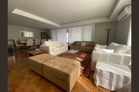 Apartamento à venda com 280m², 4 quartos e 2 vagas Apartamento à venda com 280m², 4 quartos e 2 vagasSala