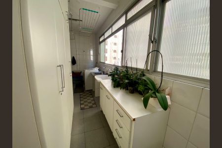 Apartamento à venda com 280m², 4 quartos e 2 vagas Apartamento à venda com 280m², 4 quartos e 2 vagasLavanderia