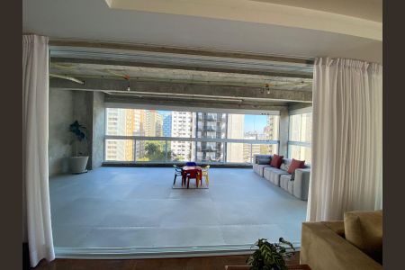 Apartamento à venda com 280m², 4 quartos e 2 vagas Apartamento à venda com 280m², 4 quartos e 2 vagasVaranda da Sala