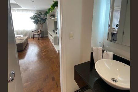 Apartamento à venda com 280m², 4 quartos e 2 vagas Apartamento à venda com 280m², 4 quartos e 2 vagasLavabo