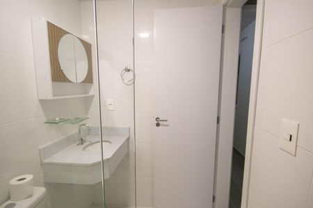 Apartamento à venda com 42m², 2 quartos e 1 vaga Apartamento à venda com 42m², 2 quartos e 1 vagaBanheiro Social
